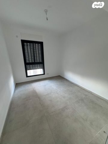 דירה, אמנון ליפקין שחק, נוף הטיילת, נתניה