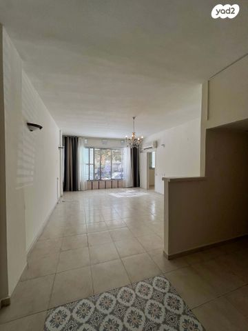 דירה, שדרות ירושלים, מרכז העיר דרום, נתניה