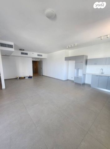 דירה, הצנחנים, נווה שרת, תל אביב יפו