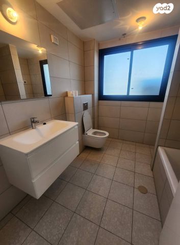 דירה, הצנחנים, נווה שרת, תל אביב יפו