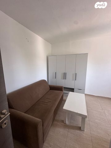 יחידת דיור, יציאת אירופה, שכונה ה', באר שבע