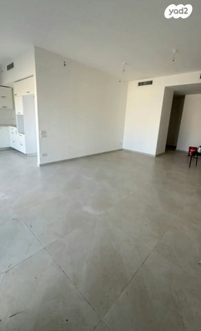 דירה, יואב, חרוזים, רמת גן