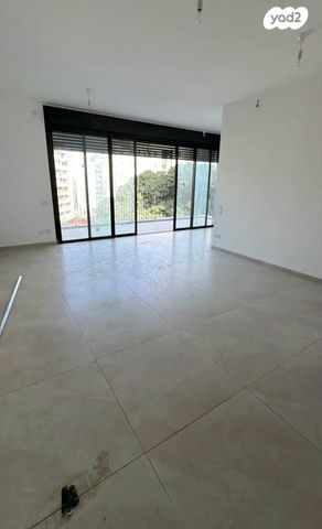 דירה, יואב, חרוזים, רמת גן