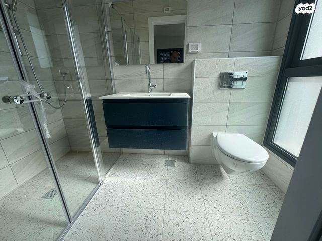 דירה, אמנון ליפקין שחק, נוף הטיילת, נתניה