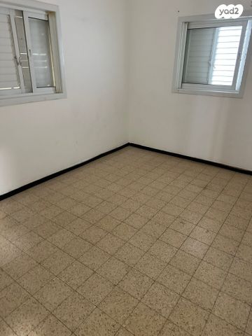 דירה, חביבה רייק 5, לב העיר, בת ים