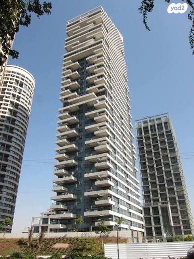 ניסים אלוני 