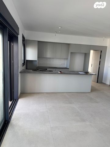 גג/ פנטהאוז, דרך מנחם בגין 1, דרום חדש, פארק הים, בת ים