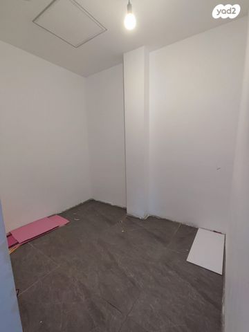 דירה, אריק איינשטיין, דרום חדש, פארק הים, בת ים