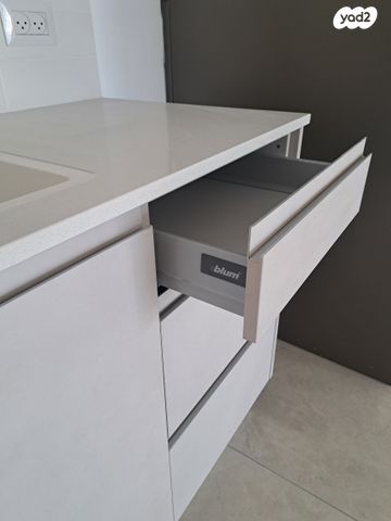 דירה, אמנון ליפקין שחק, נוף הטיילת, נתניה