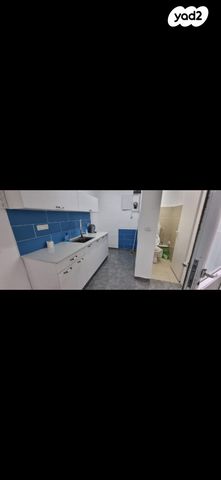 חנויות/ שטח מסחרי, בלפור 33, הגבול רוטשילד, בת ים