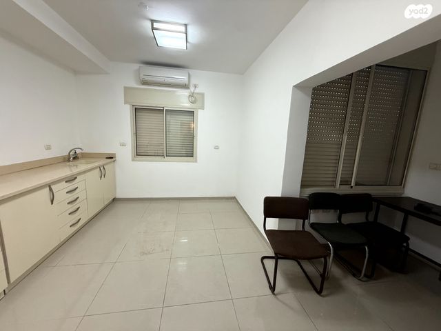 משרדים, שדרות וייצמן 78, מוצקין הותיקה, קרית מוצקין