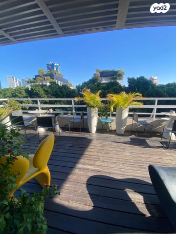 שדרות רוטשילד 52