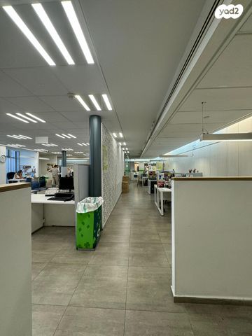 חנויות/ שטח מסחרי, דרך מגדיאל, שאר העיר, הוד השרון