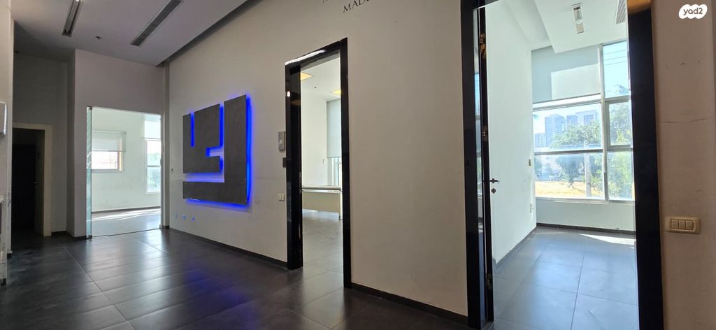 חנויות/ שטח מסחרי, הפלדה, אזור תעשיה, בת ים