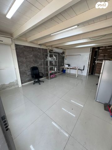 חנויות/ שטח מסחרי, מעגלים