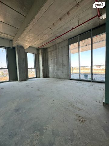 משרדים, דרך מנחם בגין, בן גוריון ב', שדרות