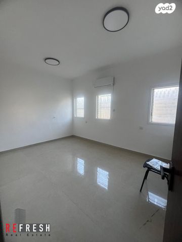 חנויות/ שטח מסחרי