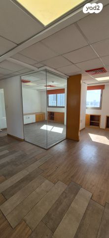 משרדים, בית עובד, מונטיפיורי, הרכבת, תל אביב יפו