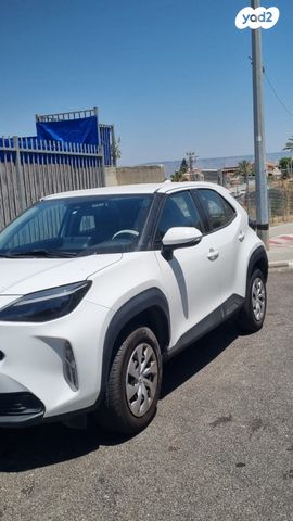 מודעת רכב טויוטה יאריס קרוס
