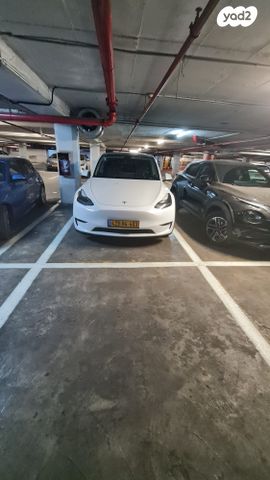 מודעת רכב טסלה מודל Y