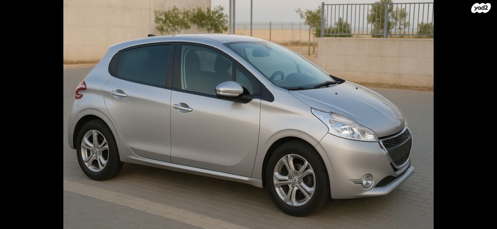 מודעת רכב פיג'ו 208