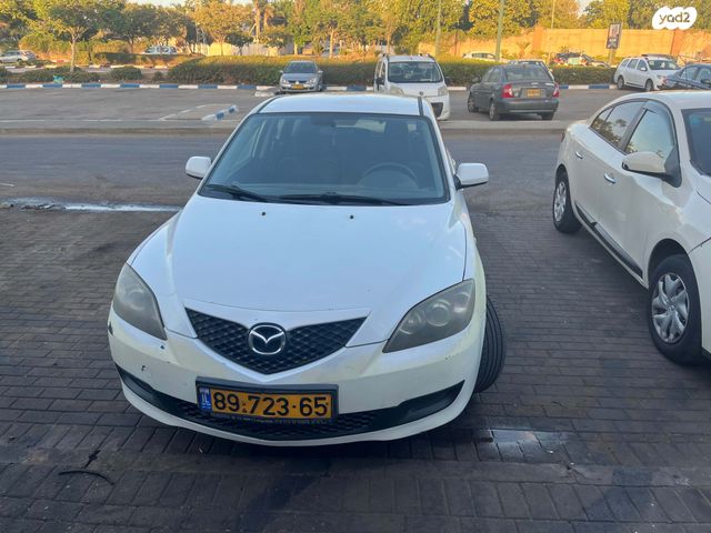 מודעת רכב מאזדה 3