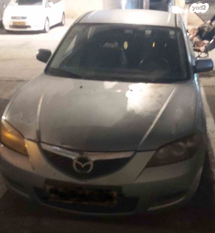 מודעת רכב מאזדה 3