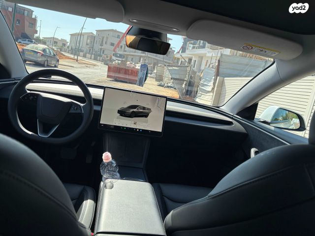 טסלה מודל 3