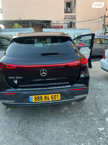 מרצדס-בנץ EQA