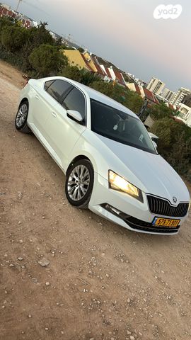 מודעת רכב סקודה סופרב