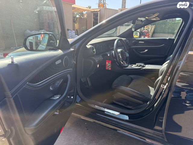 מודעת רכב מרצדס-בנץ E-class