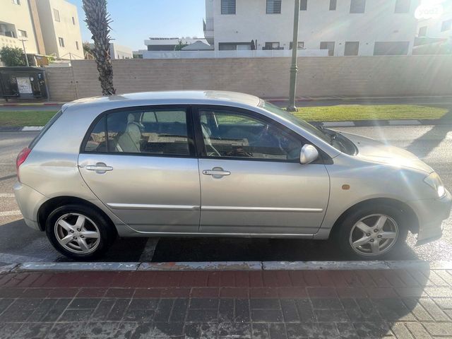 מודעת רכב טויוטה קורולה