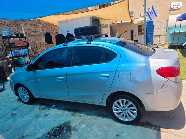 מיצובישי אטראז'