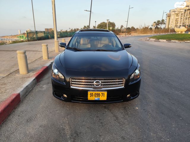 ניסאן מקסימה