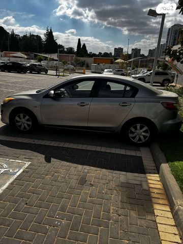 מודעת רכב מאזדה 3