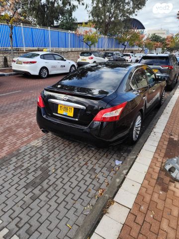 ניסאן מקסימה