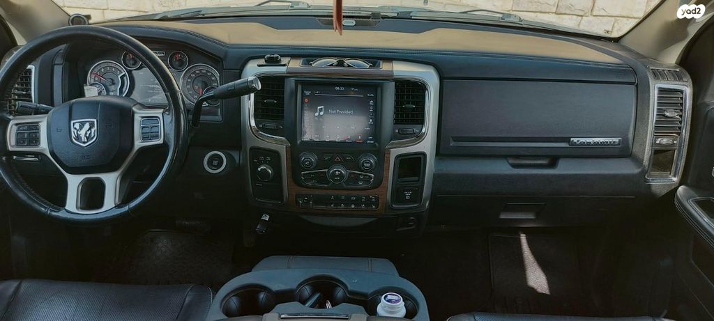 2500 Laramie Plus אוט׳ 6.7 (370 כ״ס)