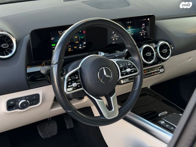 מרצדס-בנץ GLA