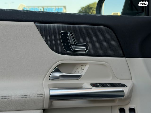 מרצדס-בנץ GLA