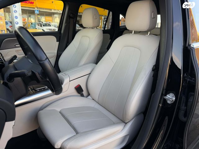 מרצדס-בנץ GLA