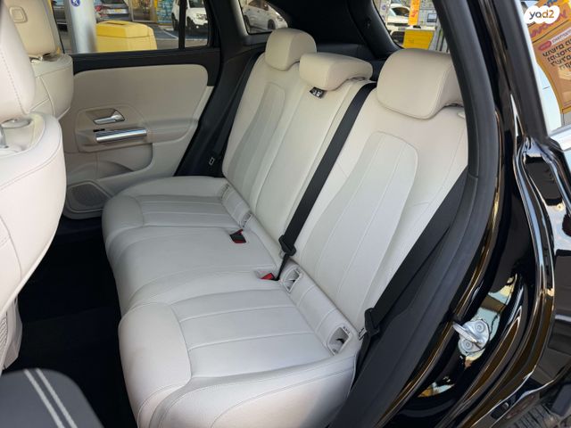 מרצדס-בנץ GLA