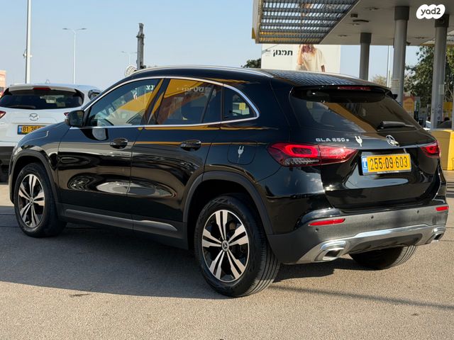 מרצדס-בנץ GLA