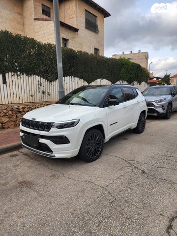 מודעת רכב ג'יפ קומפאס