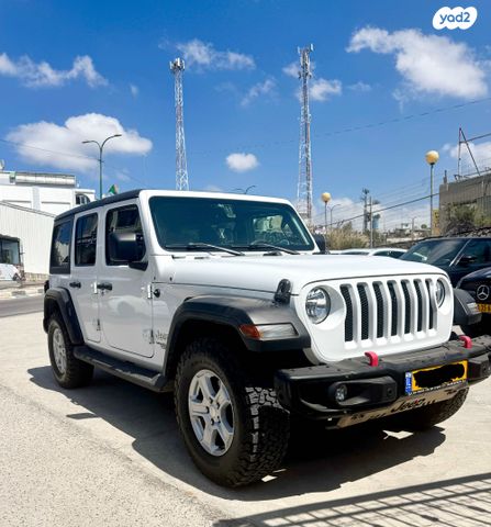מודעת רכב ג'יפ רנגלר