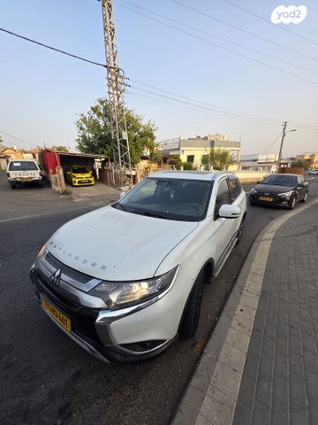 מיצובישי אאוטלנדר