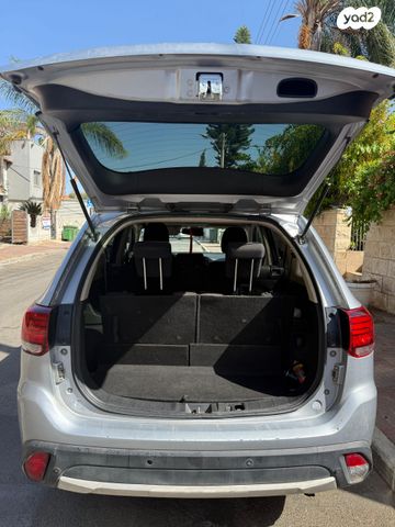 מיצובישי אאוטלנדר