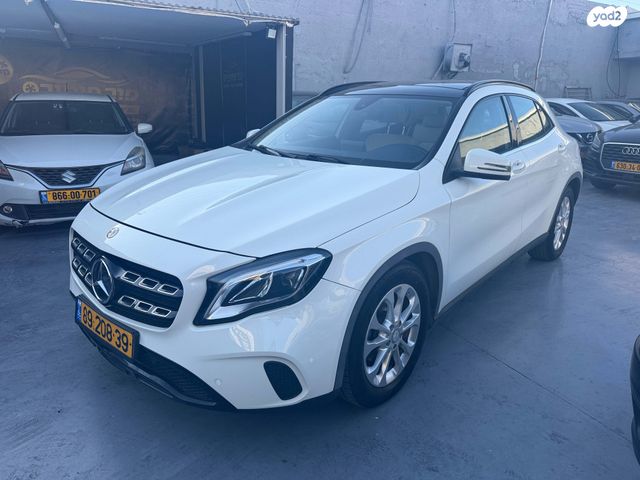 מודעת רכב מרצדס-בנץ GLA