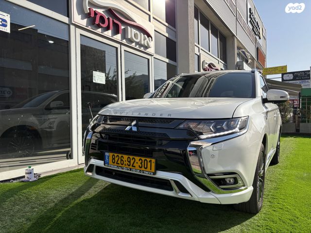 מיצובישי אאוטלנדר