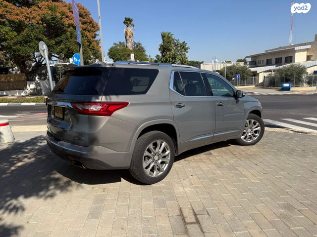 שברולט טראוורס