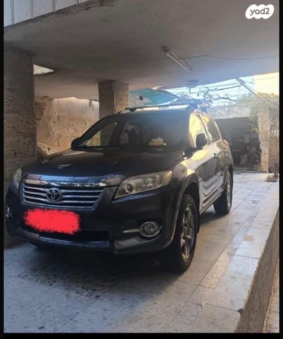 טויוטה RAV4